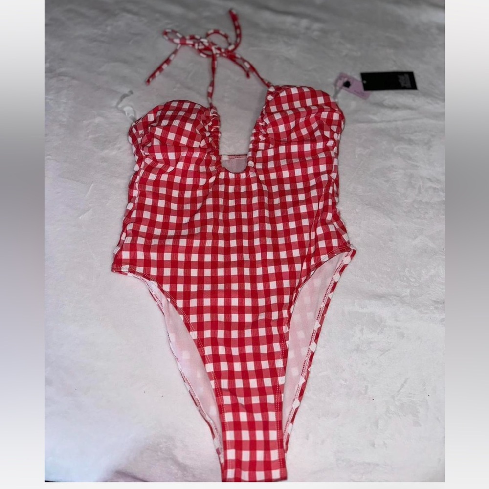 NWT Wild fable 1pc swimsuit size Small (4-6) red/white checkered